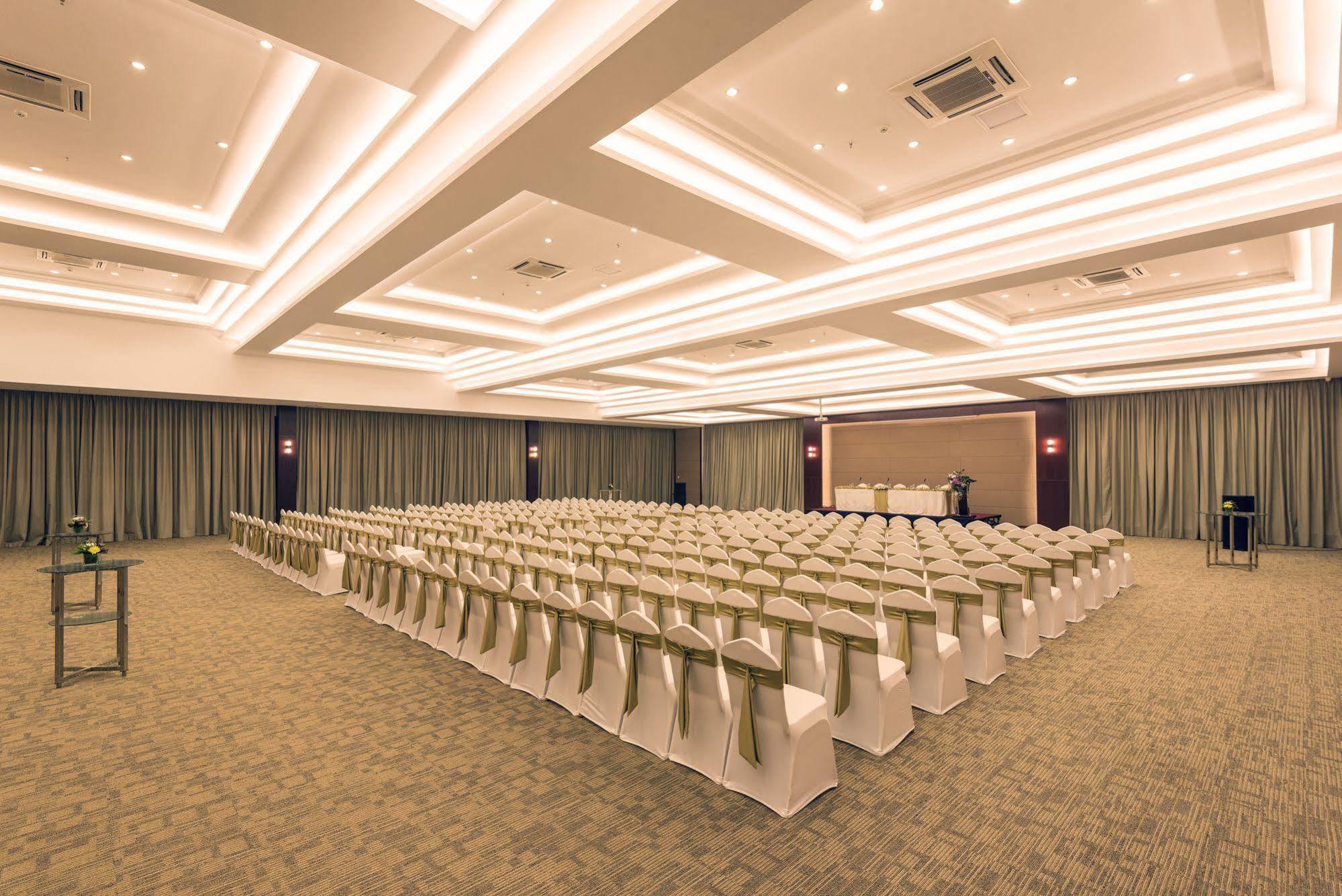 וואדואה Jie Jie Beach Hotel מראה חיצוני תמונה